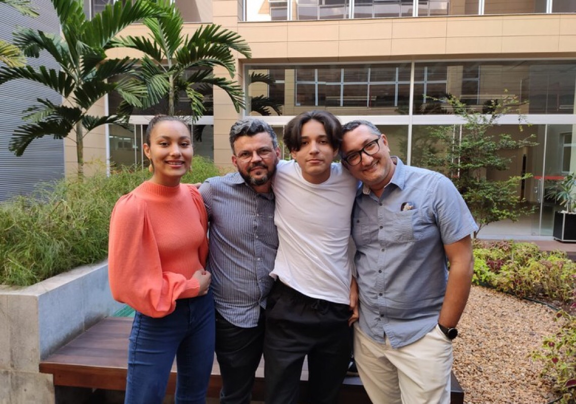 Família conta a experiência de adotar irmãos adolescentes
