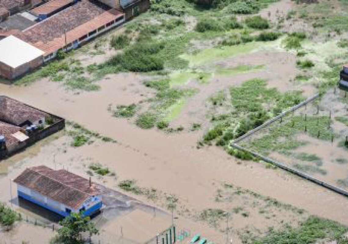 Alagoas tem seis mortes e 56 mil desabrigados e desalojados após fortes chuvas