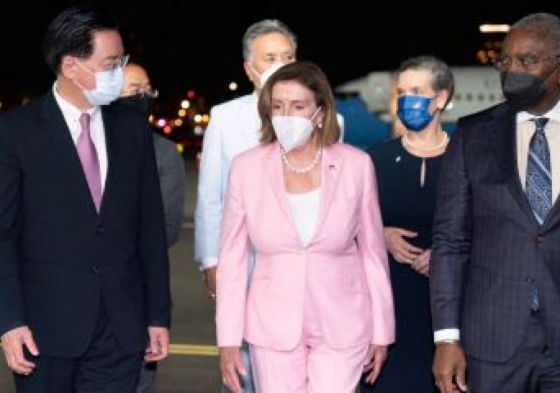 China anuncia contramedidas em resposta à visita de Nancy Pelosi a Taiwan