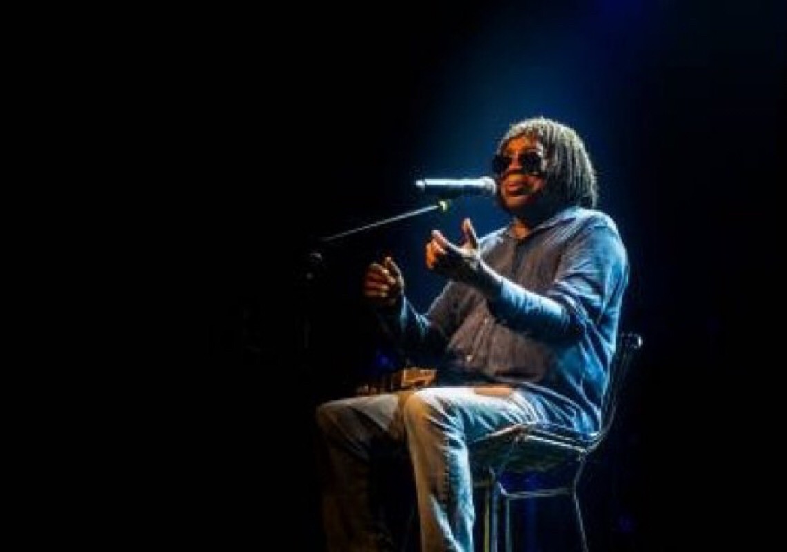 Artistas fazem festa para os 80 anos de Milton Nascimeto