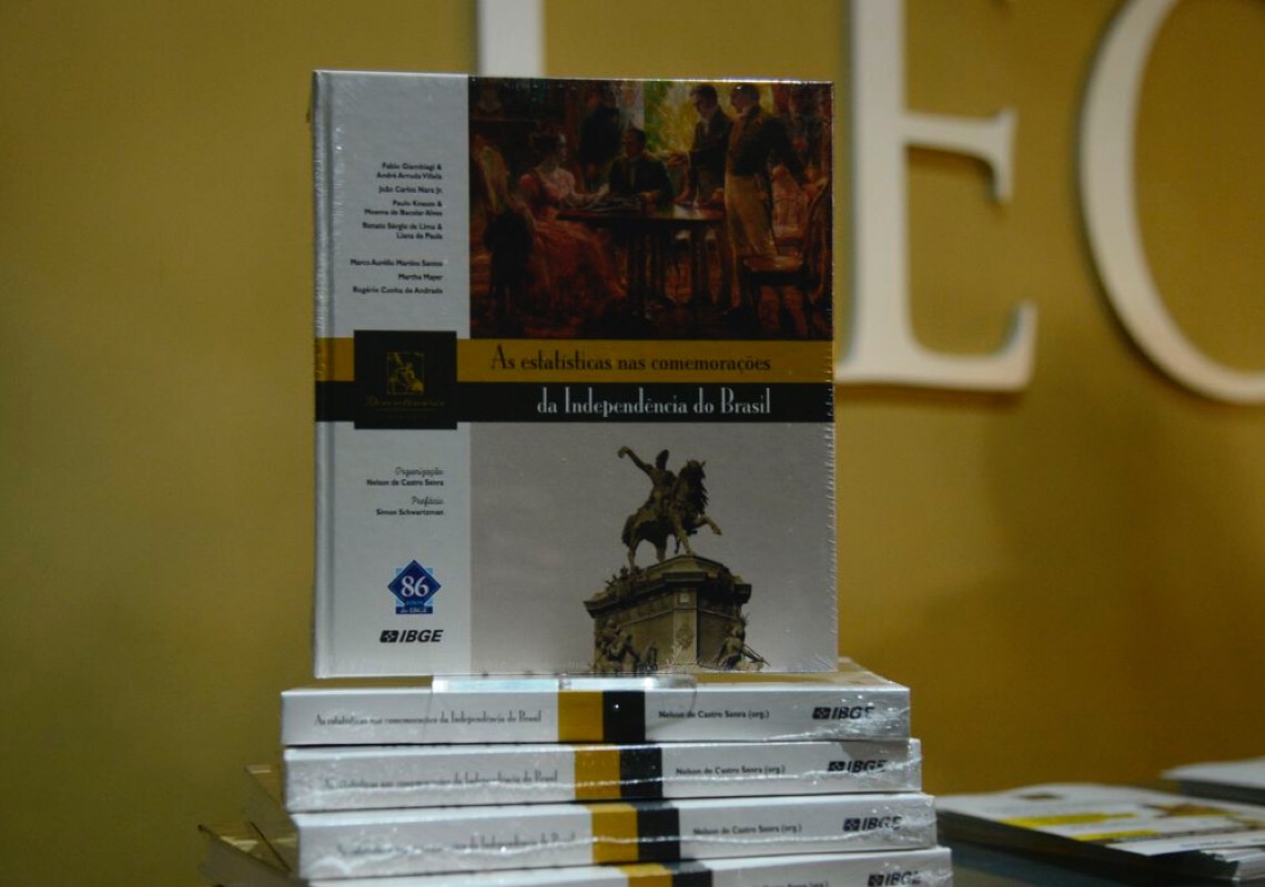 Livro reúne artigos sobre a produção estatística do país