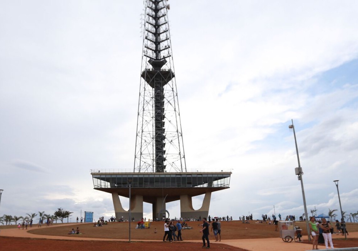 Brasília inaugura hoje luzes de Natal na Torre de TV