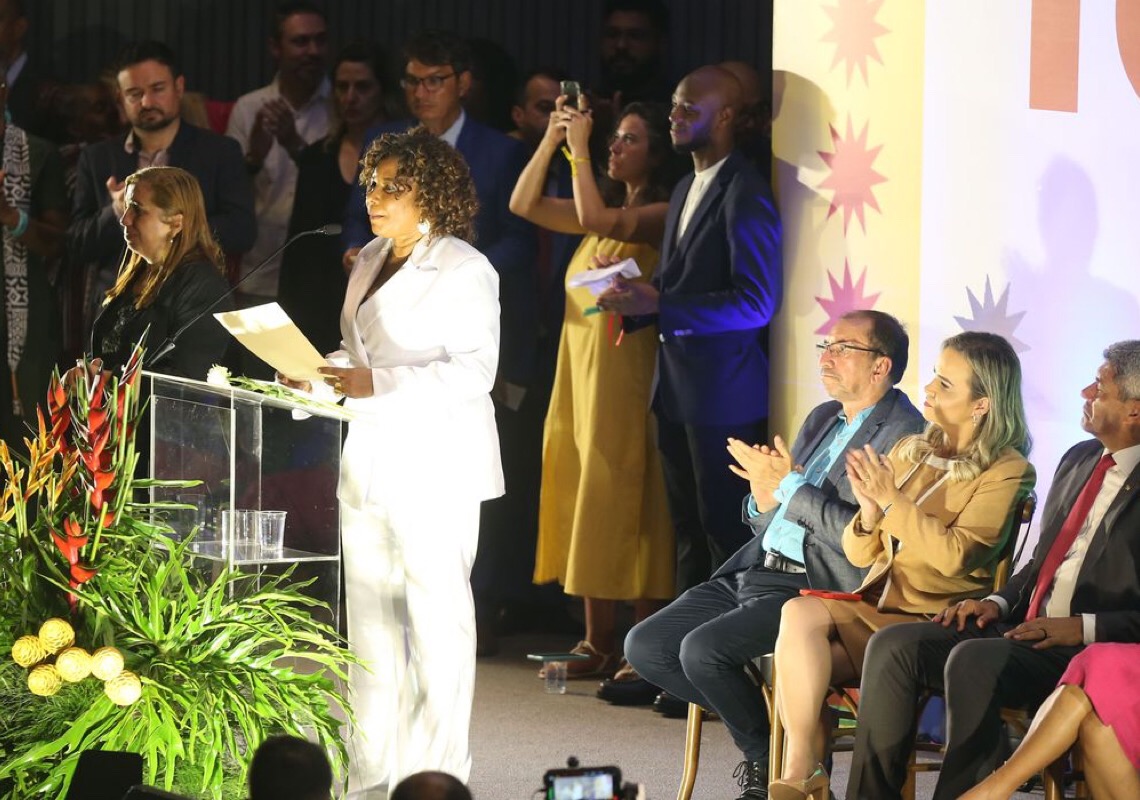 Cultura forte auxilia em áreas como emprego e educação, diz ministra