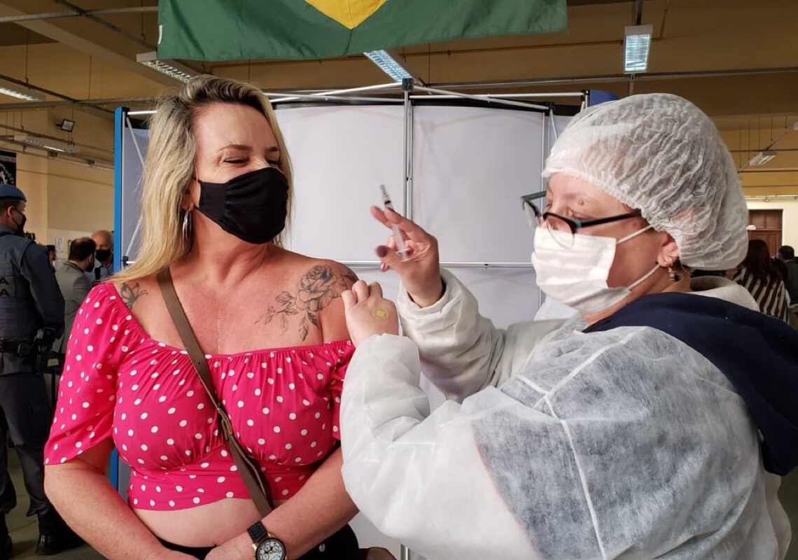Covid-19: Brasil registra 128 mortes e 31 mil novos casos da doença em 24 horas