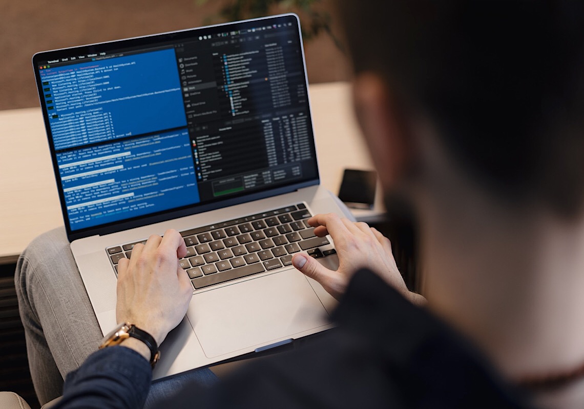 Entenda as diferenças entre NOC e SOC