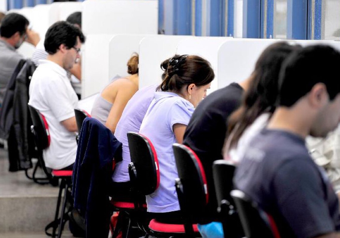 Jovens são os mais afetados pelos efeitos da pandemia, mostra estudo
