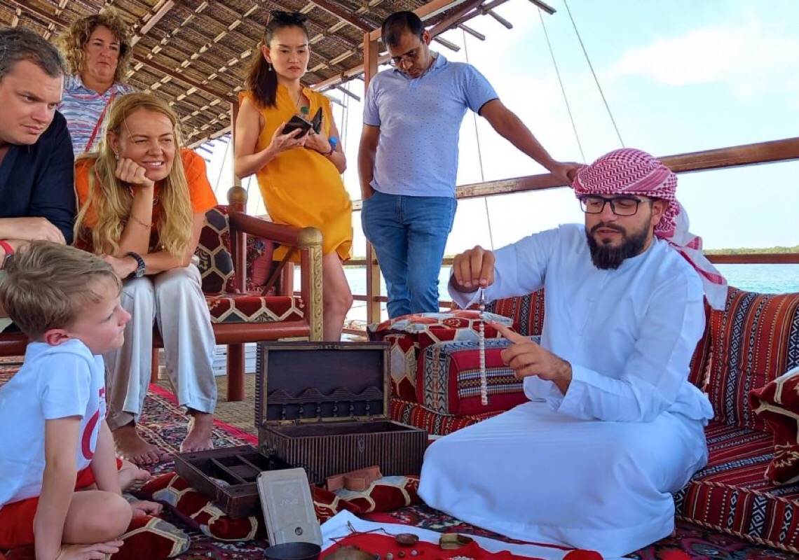 Fazenda de pérolas? Conheça o emirado que produz as joias 