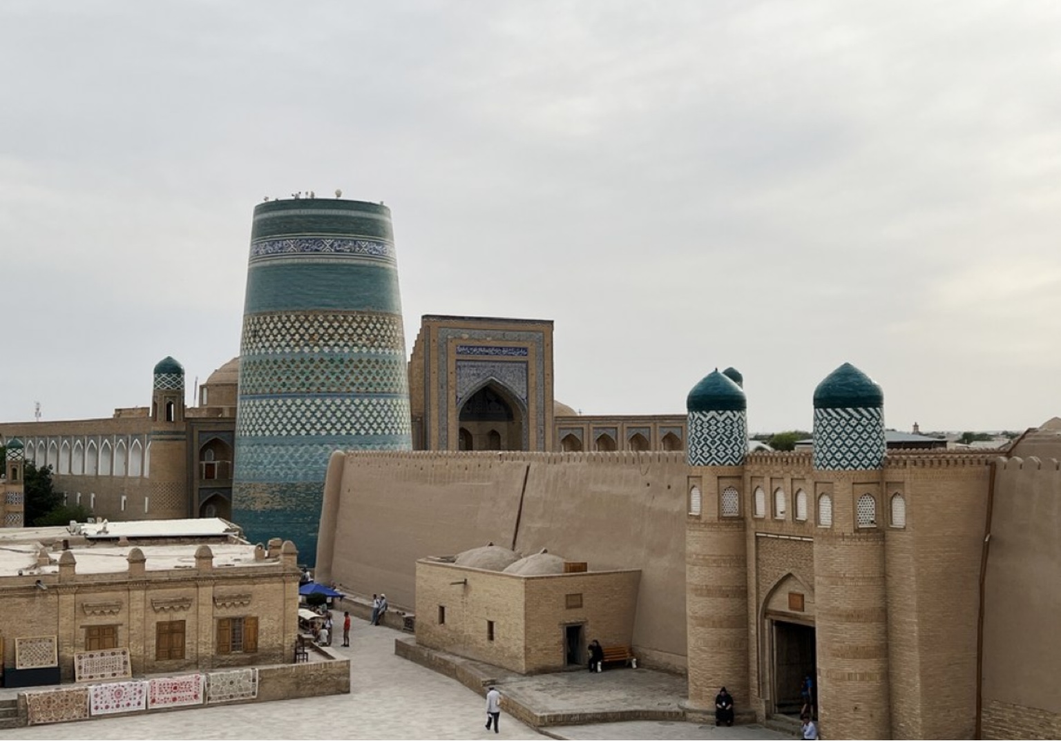 Cooperação cultural Uzbequistão-China continua história milenar da Rota da Seda, diz estudioso uzbeque