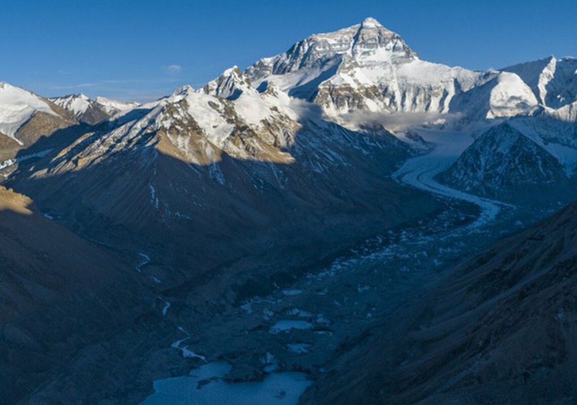  China lança expedição científica ao Monte Qomolangma