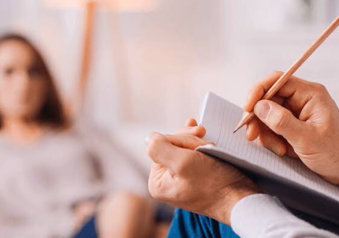 Programa de saúde mental lança edital para psicólogas voluntárias 