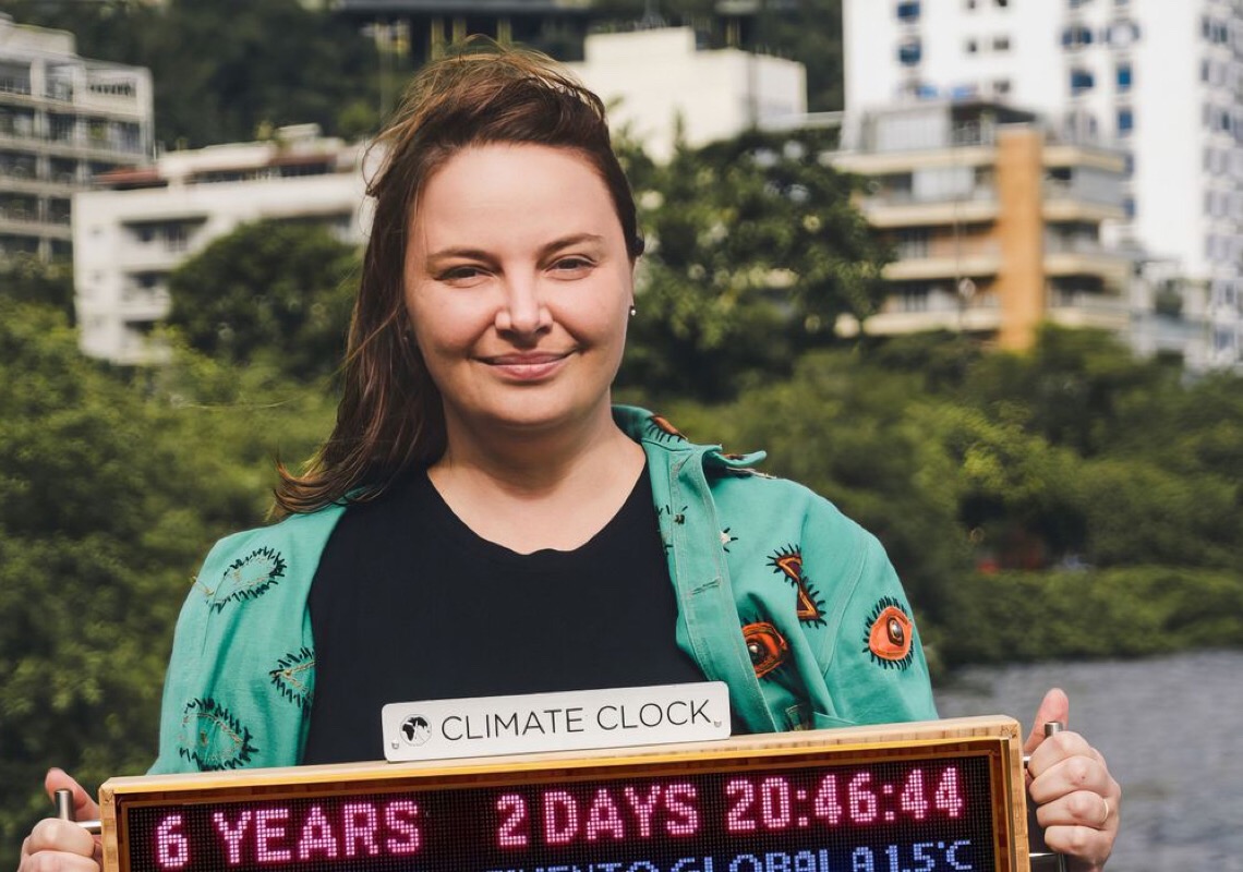 Relógio no Cristo Redentor alerta sobre impactos das mudanças do clima