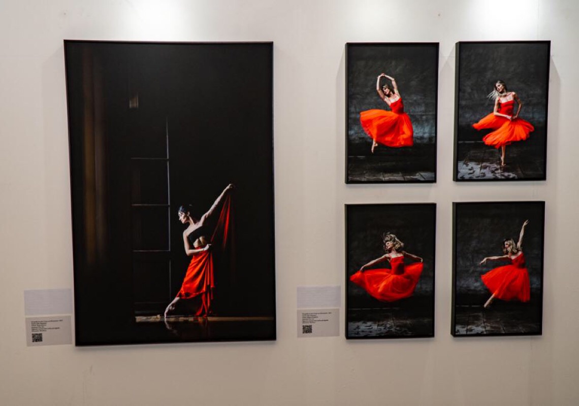 Fotografias de Julia Salustiano registram o corpo em movimento