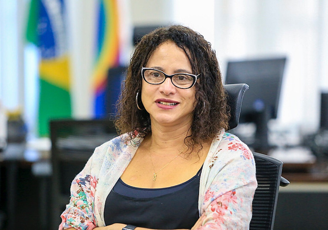 "Estamos focados no fortalecimento do papel da mulher na ciência", diz Ministra Luciana Santos