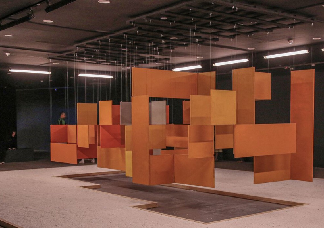 Exposição e livro revisitam obra de Hélio Oiticica, que teria 86 anos