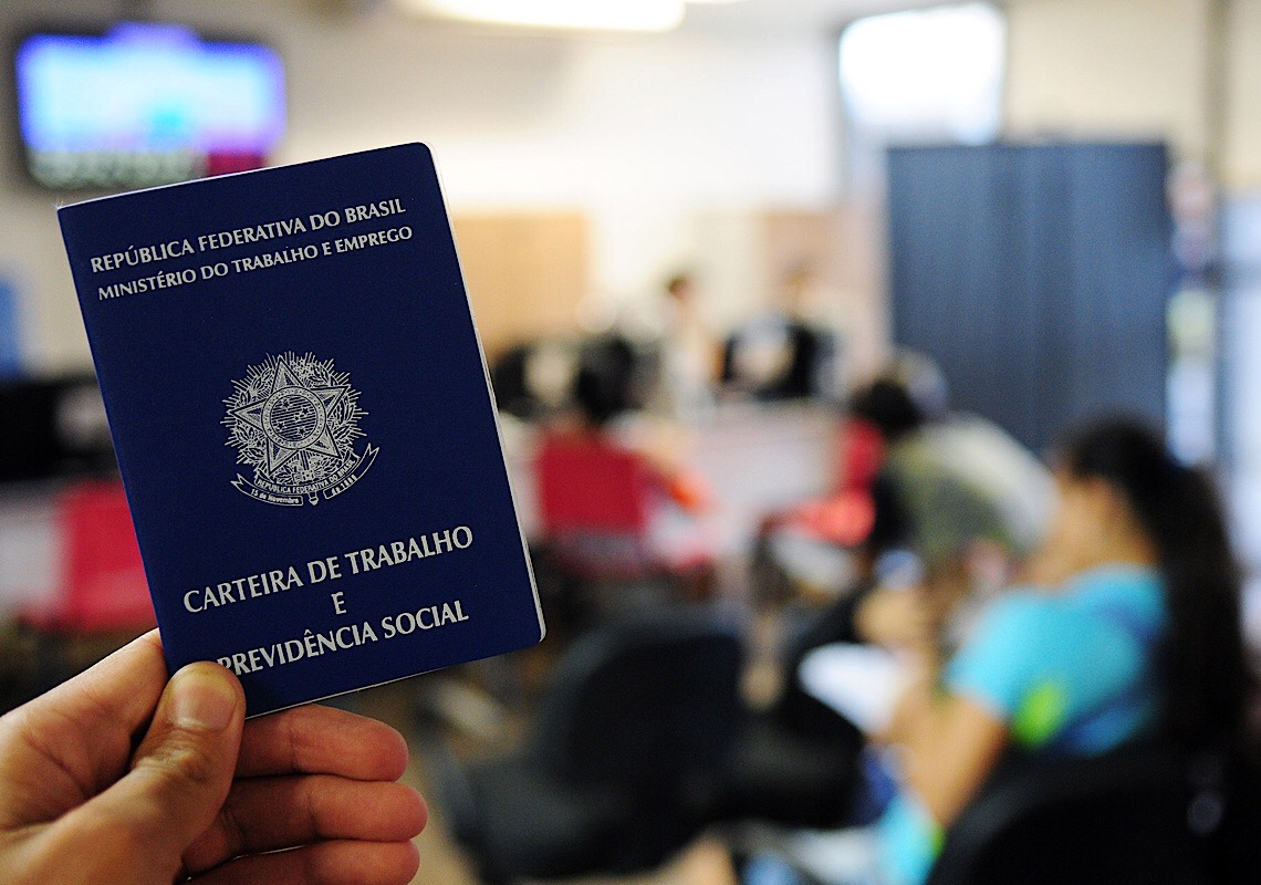 Agências do Trabalhador abrem nesta terça-feira com 303 vagas