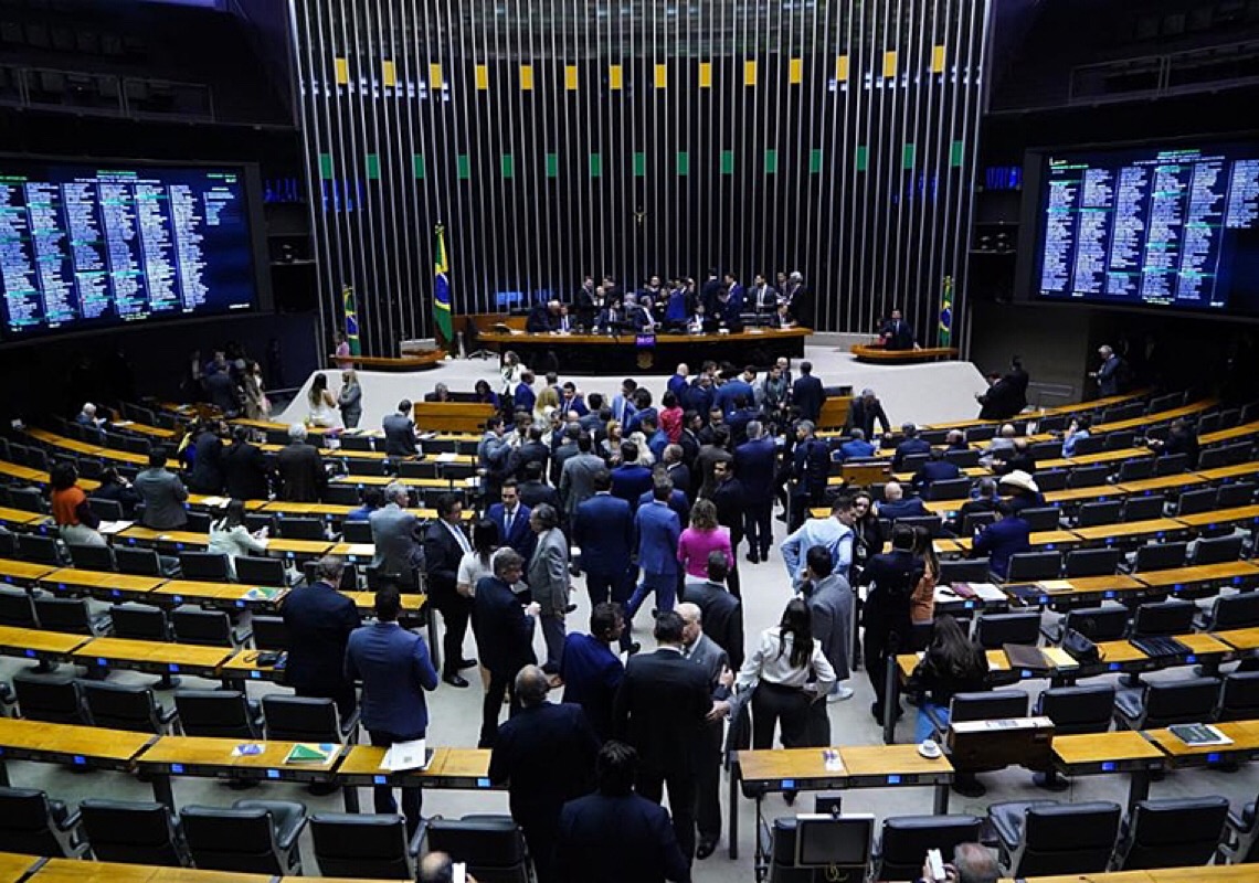 Arcabouço define regras e exceções sobre gastos, mas adia decisões para Orçamento