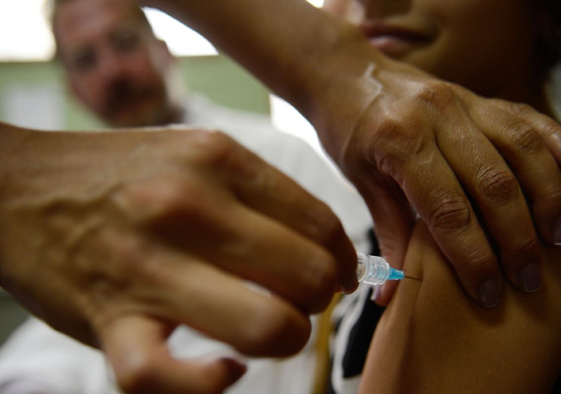 Prevenível por vacina, HPV é a infecção mais associada ao câncer