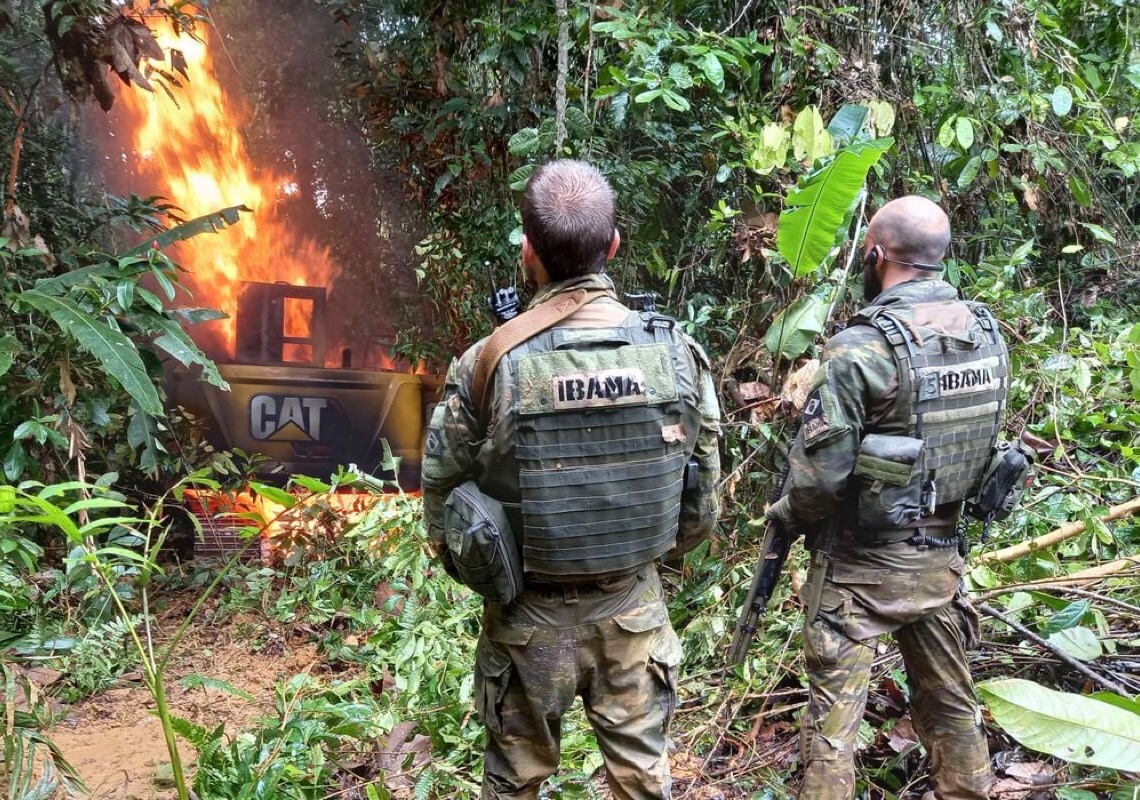 Garimpo ilegal perde R$ 1 bilhão em máquinas com operações na Amazônia, diz Ibama