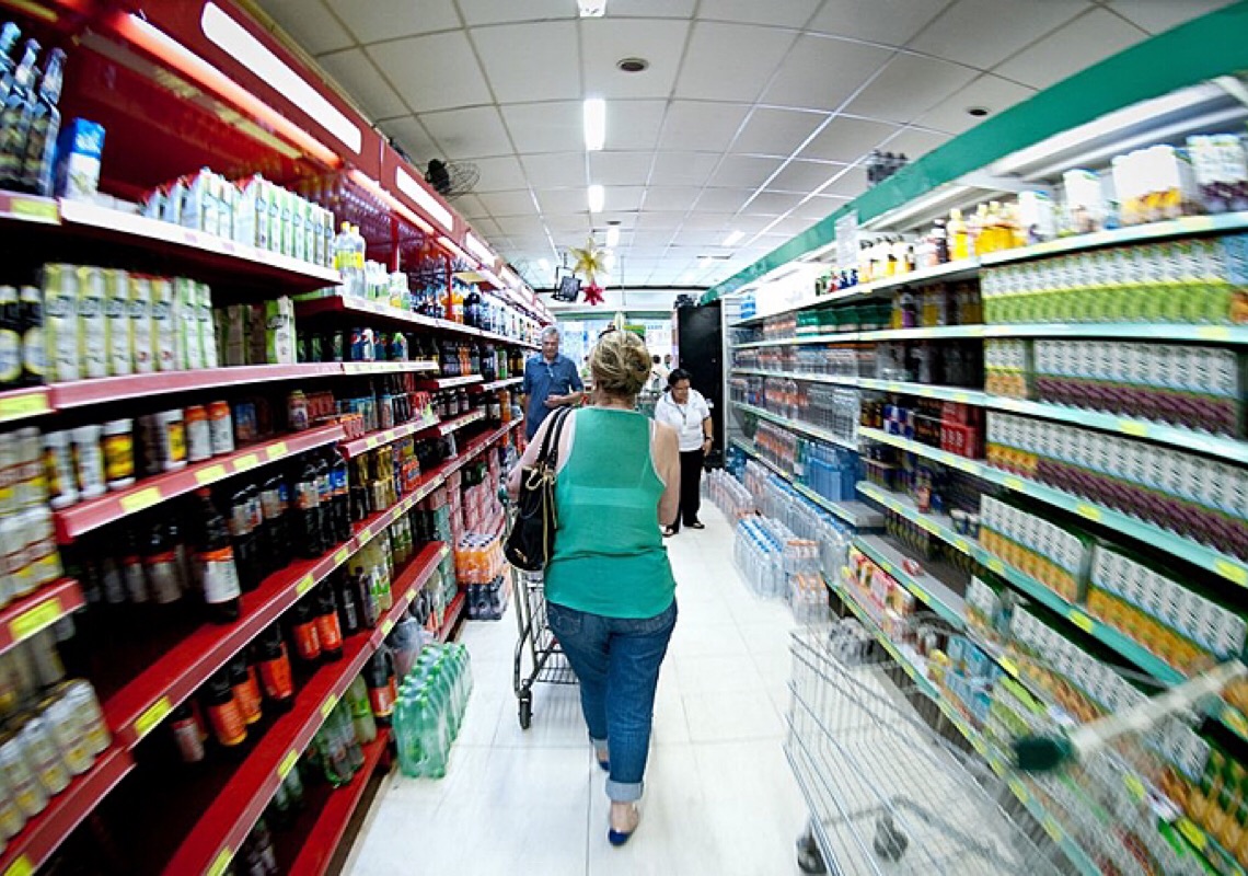 Reforma tributária propõe dois tipos de cesta básica e cashback em tributo sobre alimento