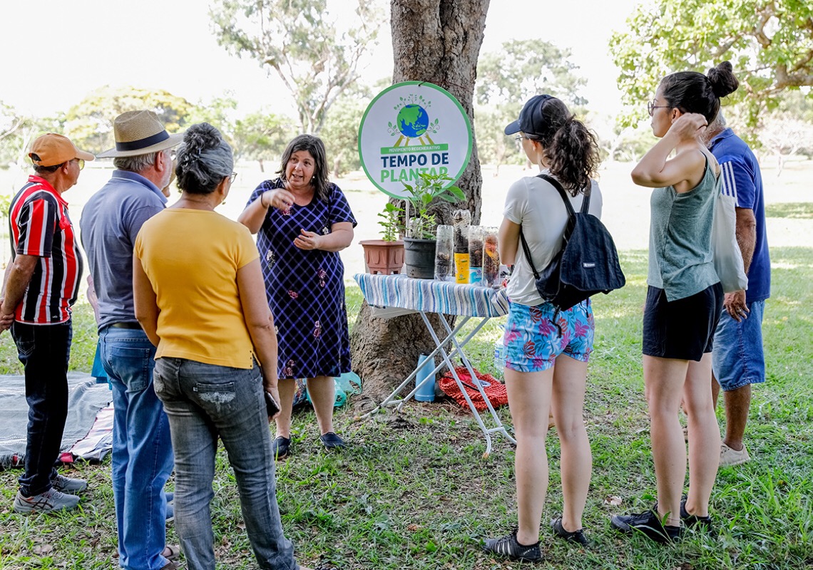 Mil mudas de árvores do Cerrado são distribuídas no Parque da Cidade