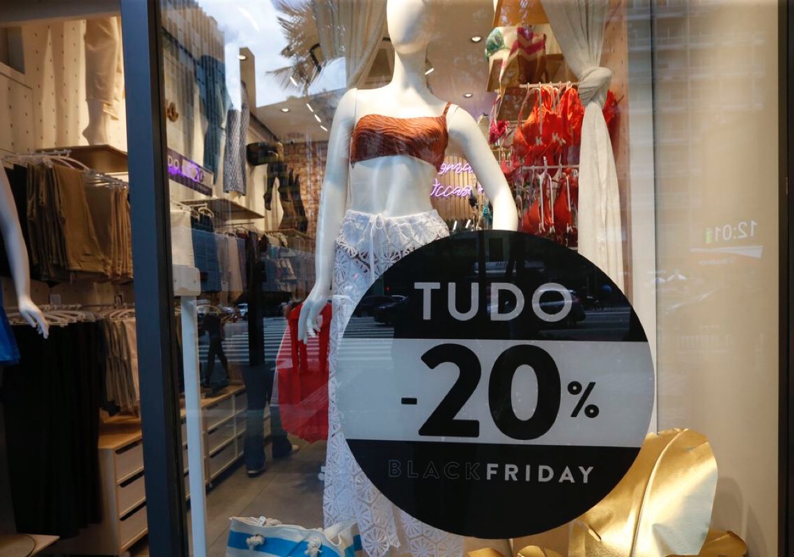 Black Friday decepciona, trabalhadores vão à Justiça para manter home office e o que importa no mercado