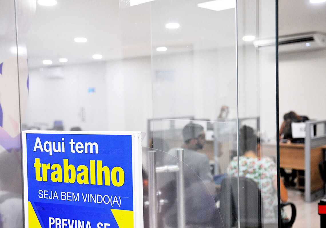Agências do trabalhador abrem a quarta-feira, 6 com 221 vagas