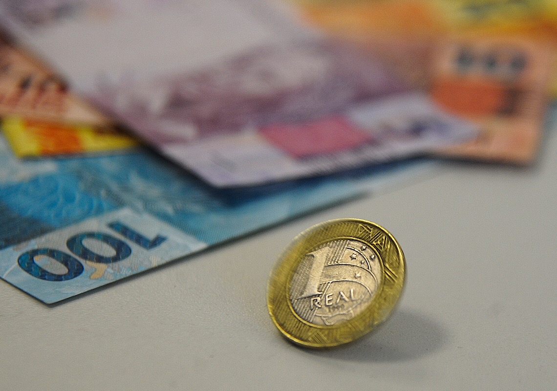 Bolsa bate recorde histórico com otimismo sobre queda de juros e cotação das moedas