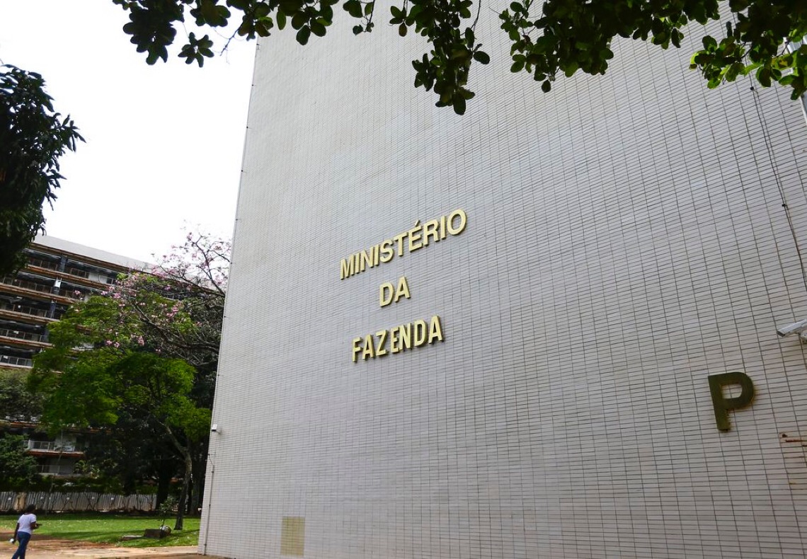 Brasil salta duas posições e se torna a nona economia do mundo em 2023