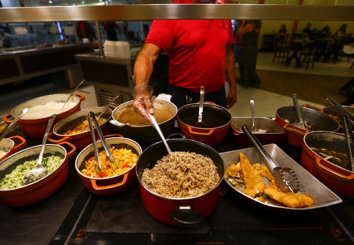 Setor gastronômico oferta vagas nas agências do trabalhador do Distrito Federal