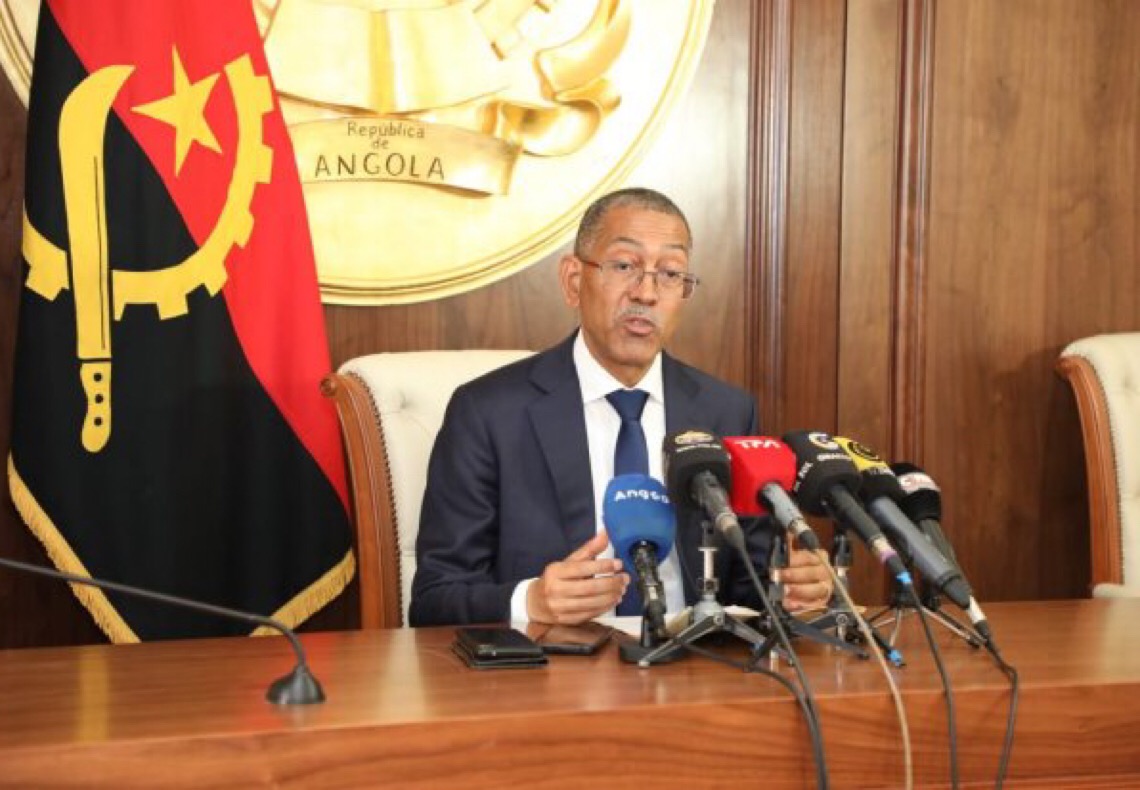 Angola anuncia saída da OPEP