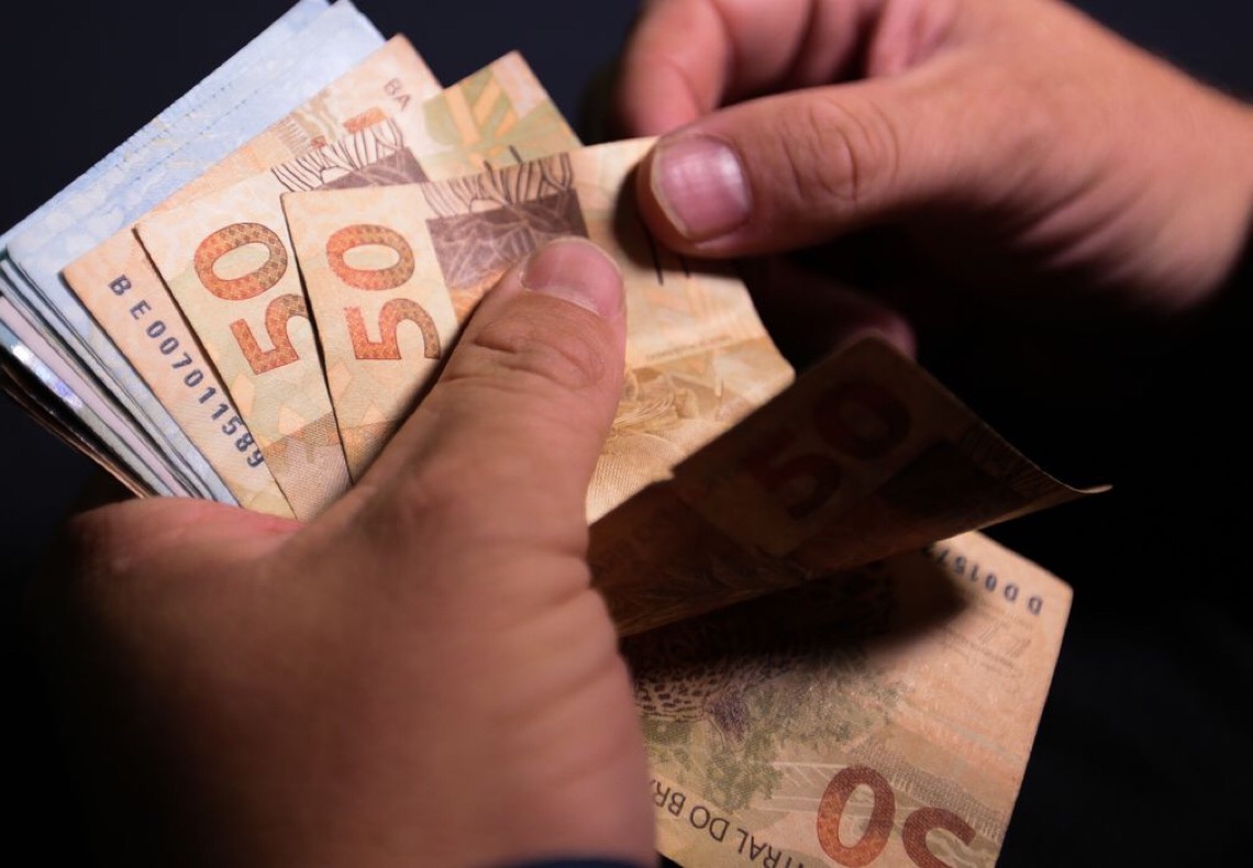 Veja as apostas de analistas para investimentos em 2024