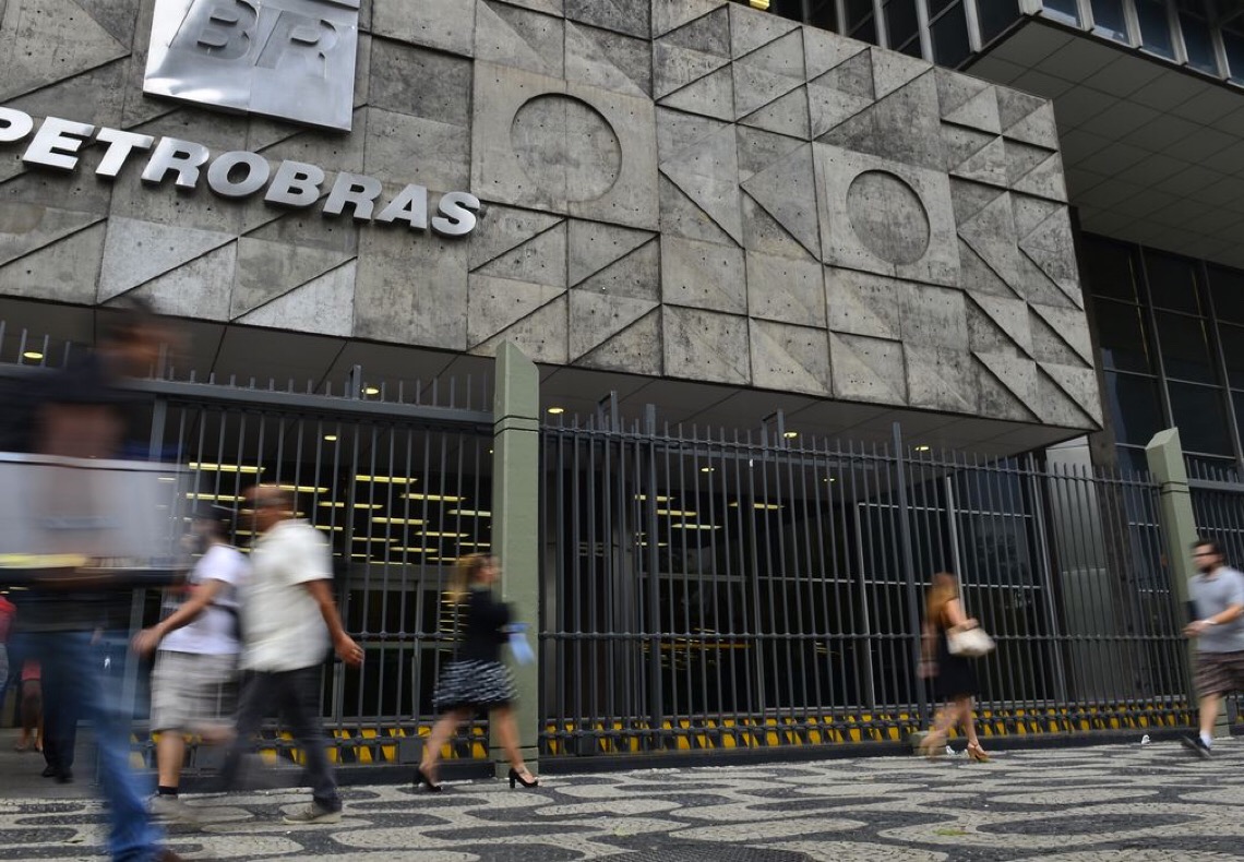 Petrobras faz concurso para nível técnico com salário de R$ 5,8 mil