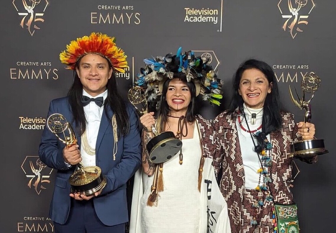 Com a presença de indígenas, documentário sobre luta do povo Uru-Eu-Wau-Wau vence Emmy nos EUA