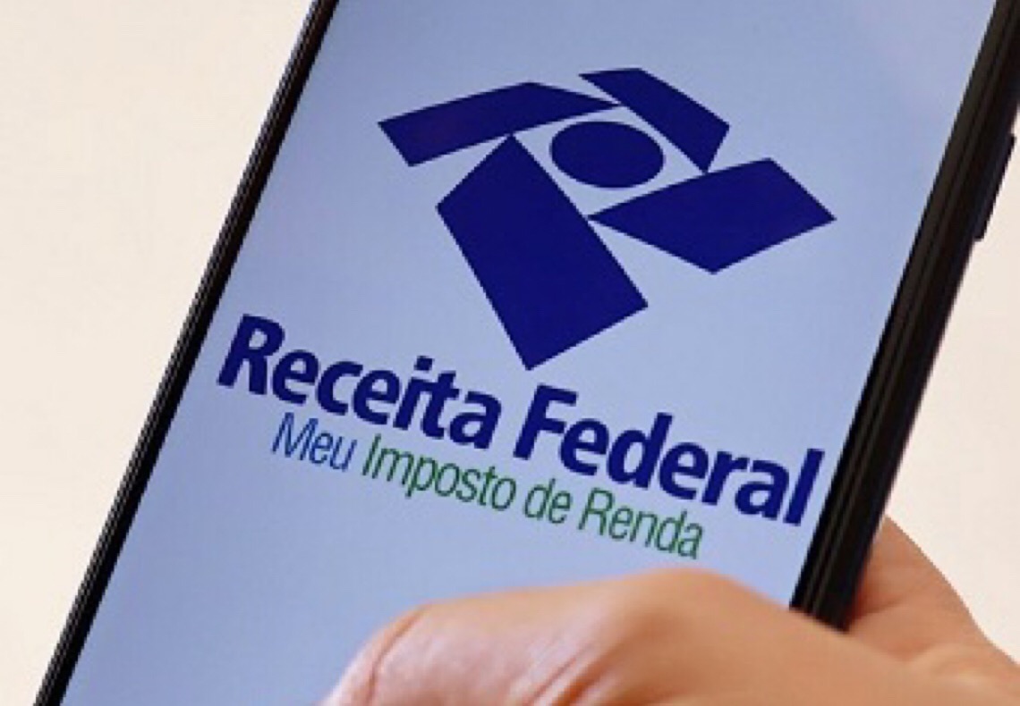 Brasileiro com renda de R$ 4.000 tem mesma cobrança de IR de quem ganha R$ 4 milhões