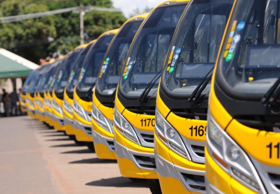 #TBT: Deu zebra! Relembre o nostálgico transporte público do Plano Piloto