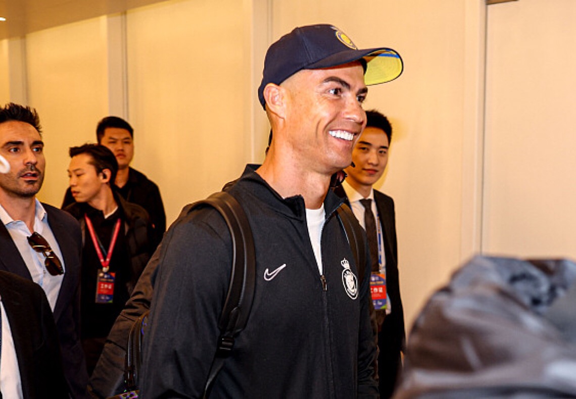 Cristiano Ronaldo inicia deslocação à China com visita a Shenzhen