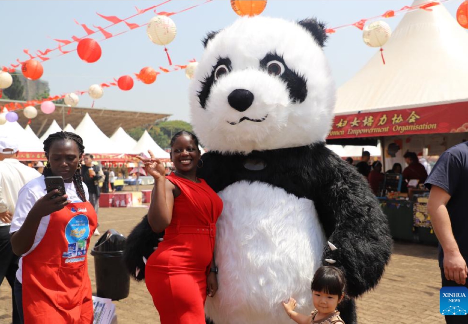 Intercâmbios culturais se destacam na celebração do Ano Novo Chinês em Uganda