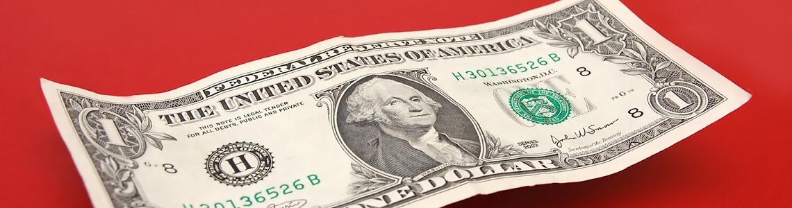 Criação de empregos nos EUA surpreende e dólar sobe a R$ 4,96; Bolsa cai