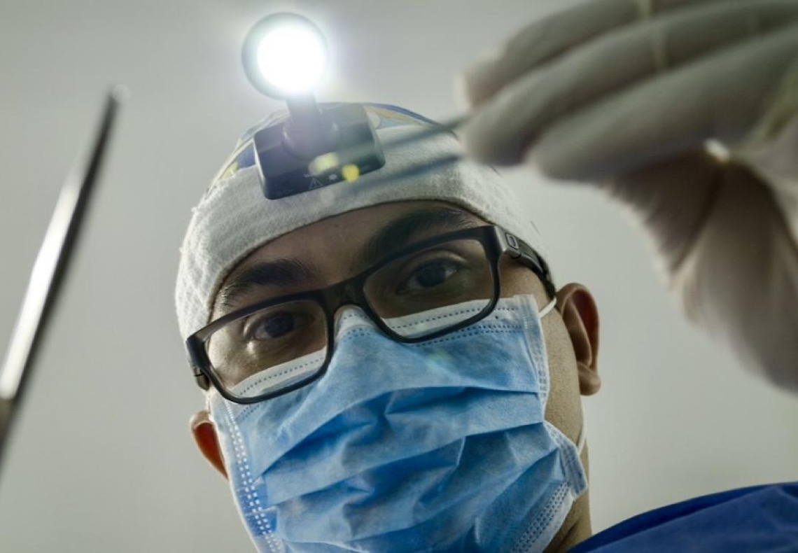 Número de brasileiros quintuplica em 7 anos e transforma faculdades de medicina na Argentina