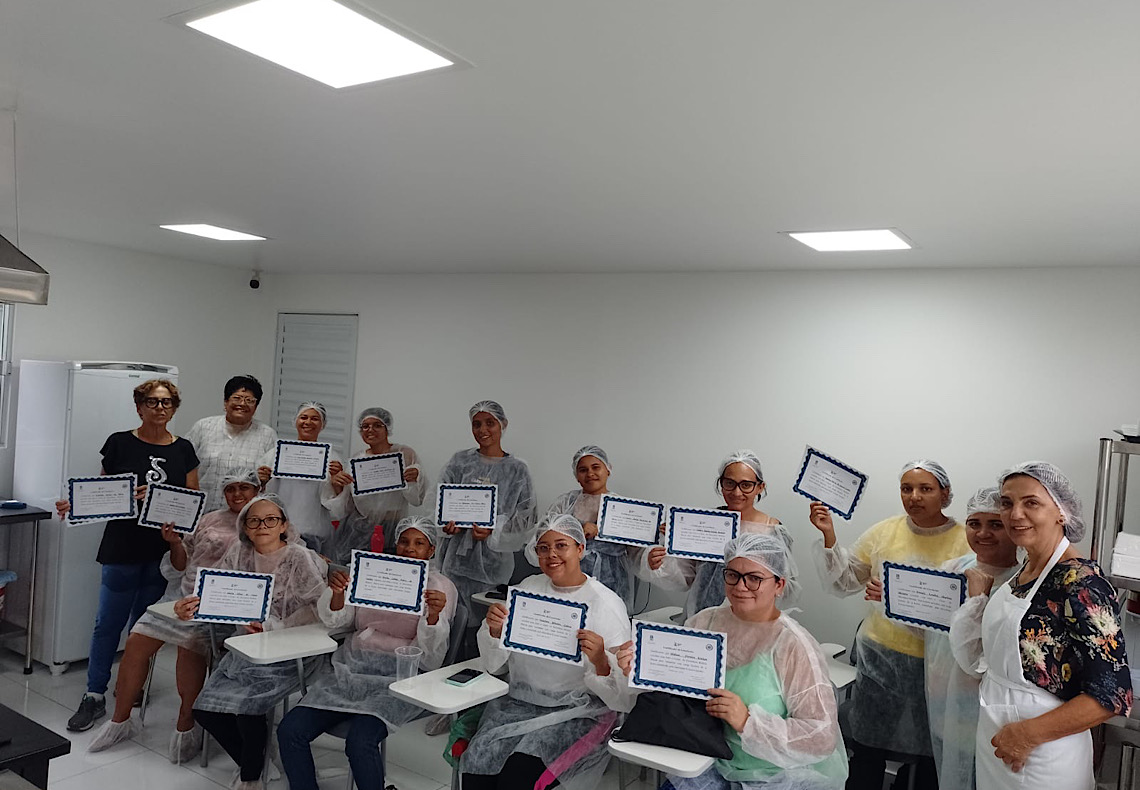 Por Maria J. Rocha; Soroptimistas e Instituto Doando Vidas certificam Artesãs do Cacau