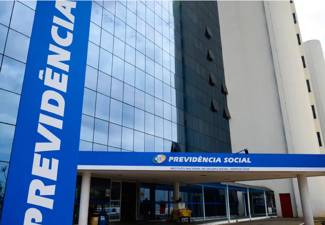 Aposentado do INSS pode conseguir informe de rendimentos do IR nas agências da Previdência