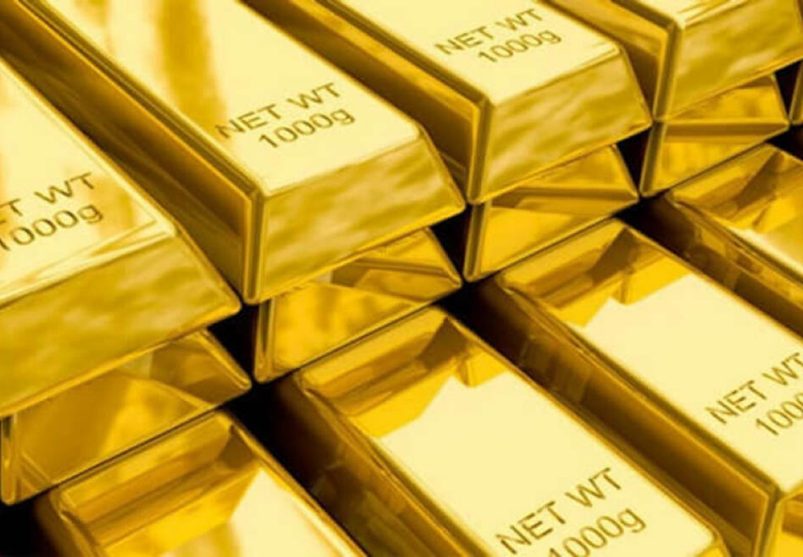 Ouro mantém alta mesmo com sinais de força da economia americana e surpreende analistas