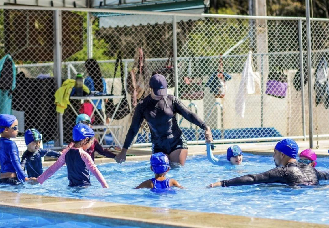 Projeto de Inclusão Socioesportiva abre 455 vagas para natação e hidroginástica