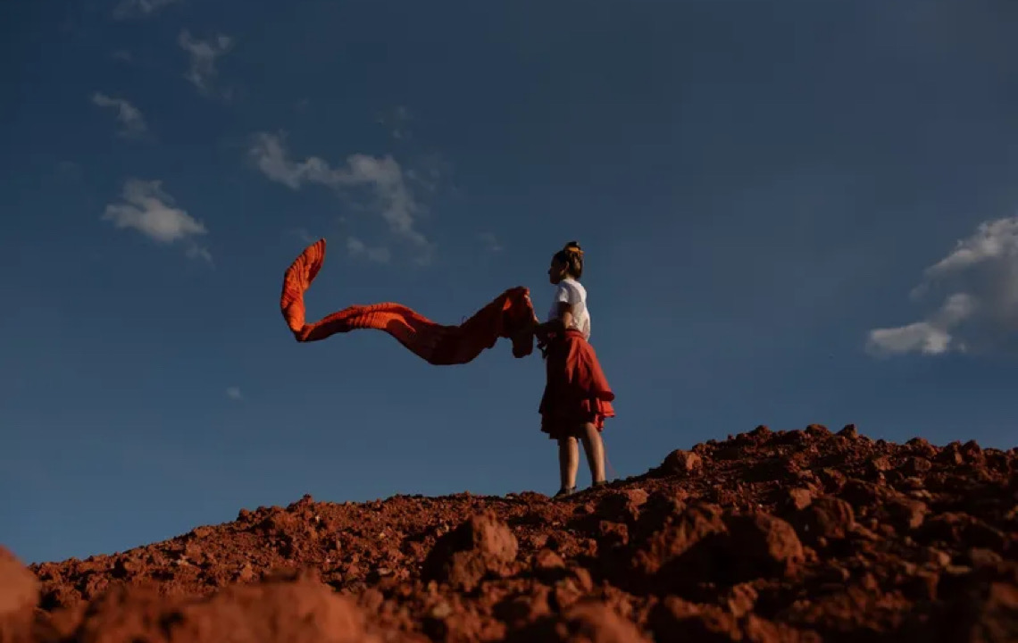 Teatro na praça: peça que resgata histórias de mulheres durante construção de Brasília percorre DF
