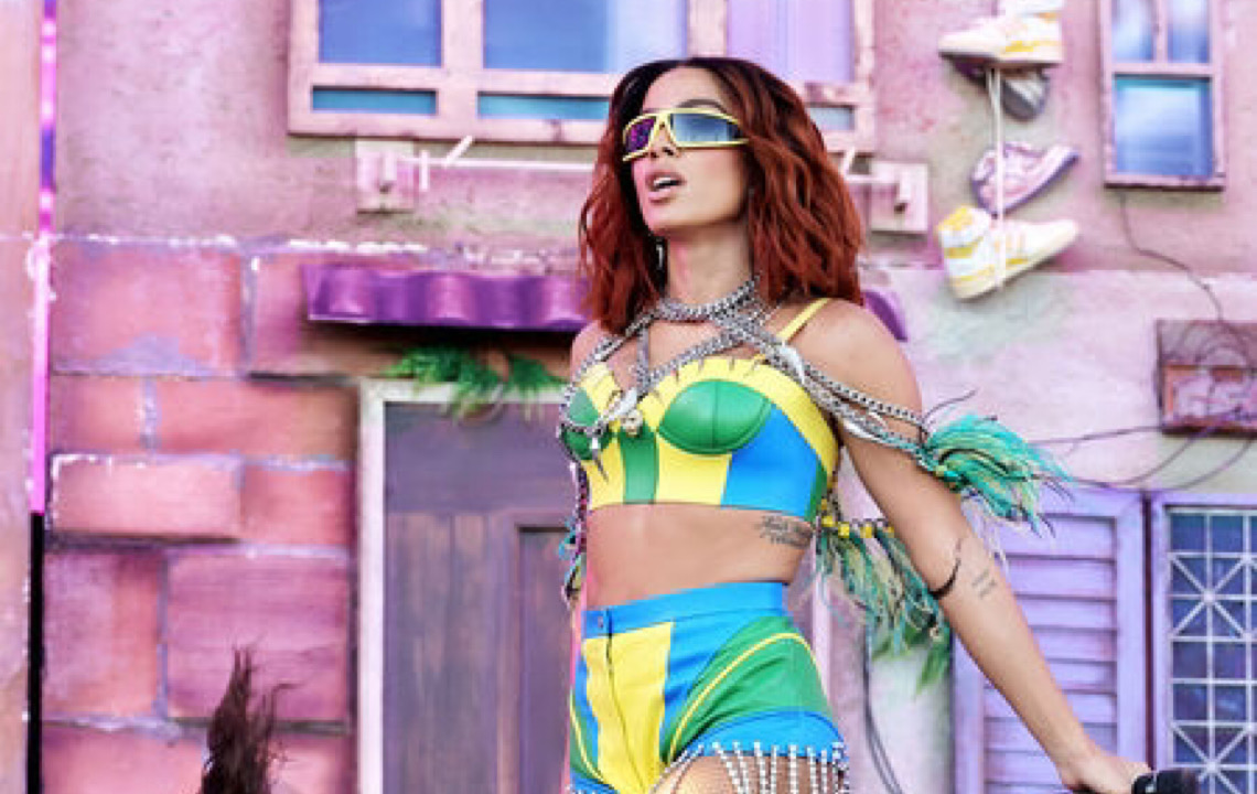Anitta reforça crítica a bilionários e defende o limite de riqueza: 