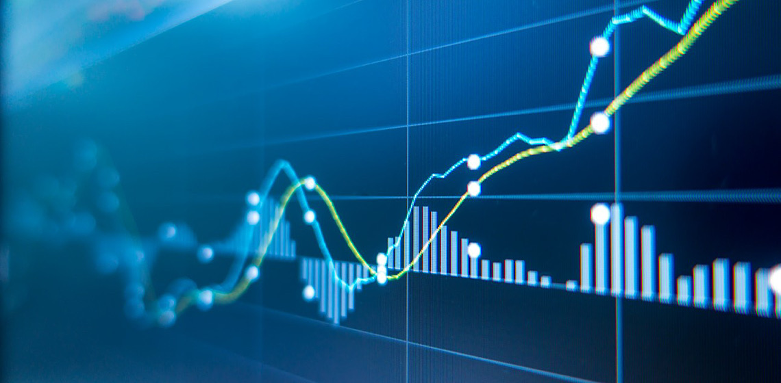 Dólar sobe com percepção de risco fiscal no radar do mercado; Bolsa fecha estável