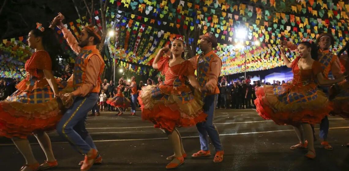 Quadrilhas juninas são reconhecidas manifestação da cultura nacional