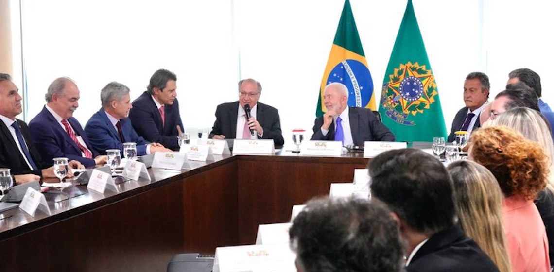 Indústria de alimentos anuncia R$ 120 bilhões de investimentos até 2026