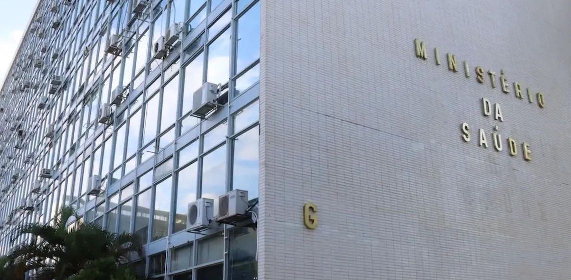 Com avanço da febre oroupoche no país, Saúde reforça investigação de microcefalia em bebês