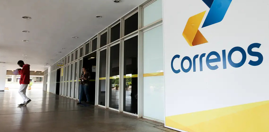Correios lançam concurso com 33 vagas e salário de até R$ 6,8 mil